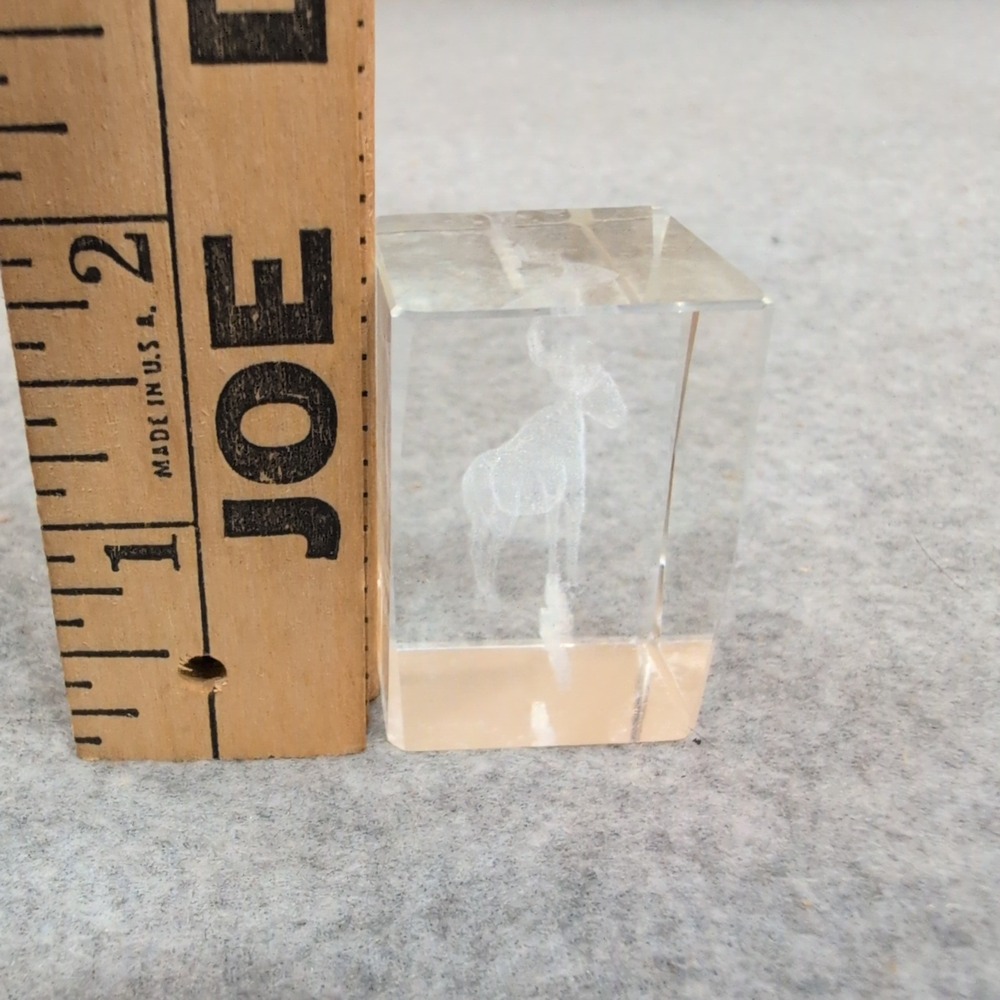 Suomi Finland Etched Moose Glass Paperweight Souvenir Block Clear Decor - Picture 5 of 5